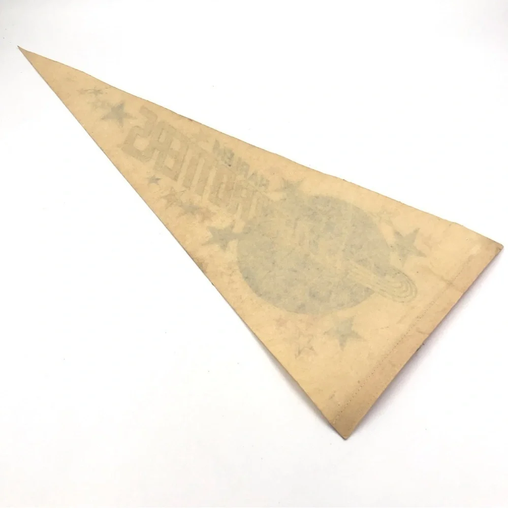 Vintage Harlem Globetrotters Felt Souvenir Travel Pennant Flag